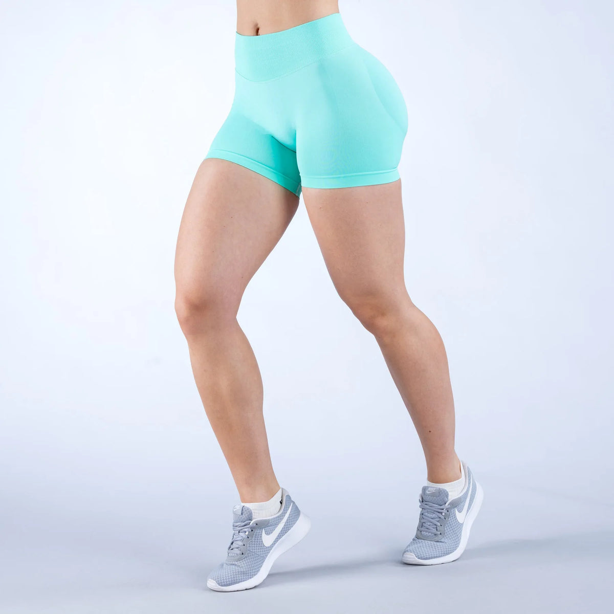 Seamless Women's Fitness Shorts for Running