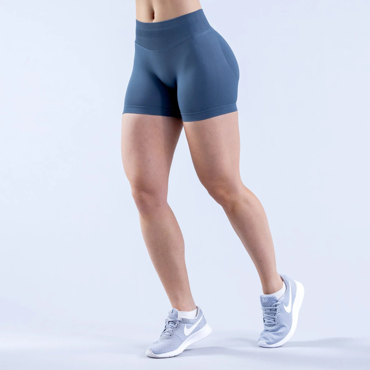 Seamless Women's Fitness Shorts for Running